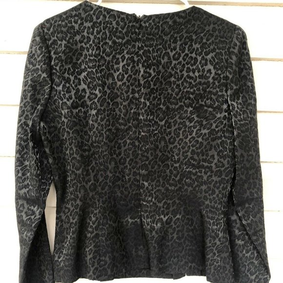 DAVID WARREN ANIMAL PRINT PEPLUM ZIP BACK BLOUSE 8 - Picture 3 of 6